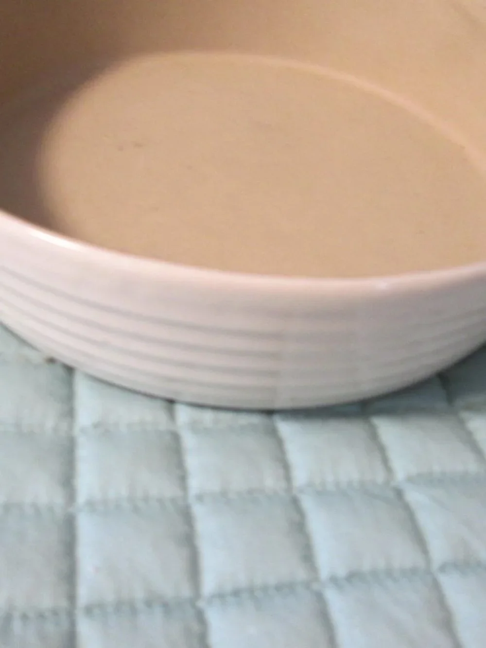 vtg 9 in Family Heritage 9 in custard glaze stoneware pie dish